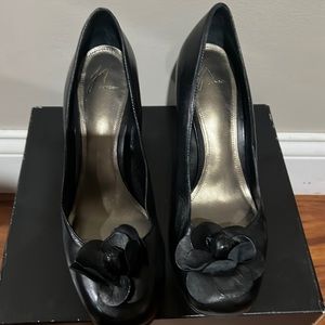 J Vincent black shirt heel never worn
